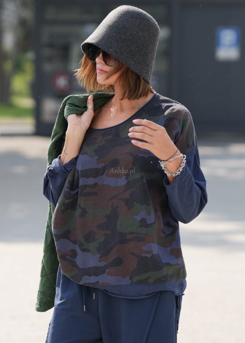 Szary damski bucket hat z filcu o miękkim fasonie, minimalistyczny styl modny na jesień i zimę
