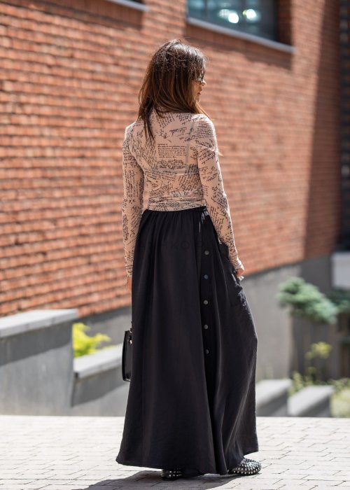 Lekka czarna spódnica damska Sporty Mood maxi o szerokim kroju z gumą w pasie i dekoracyjnymi napami