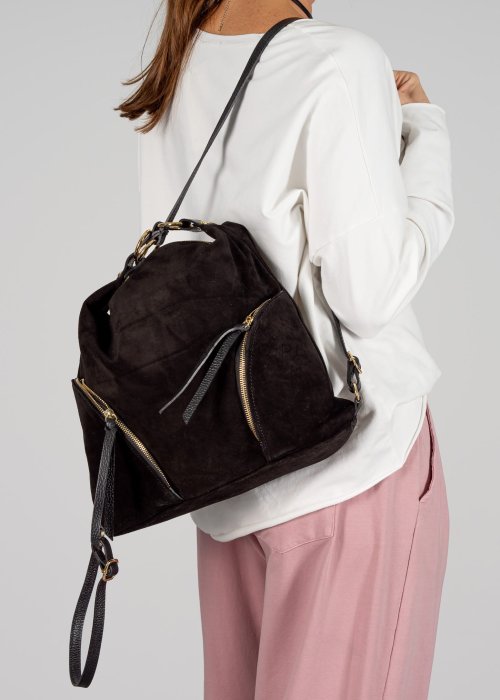 serius-zamszowa-torebka-plecak-czarna-zloty-detal (1).jpg