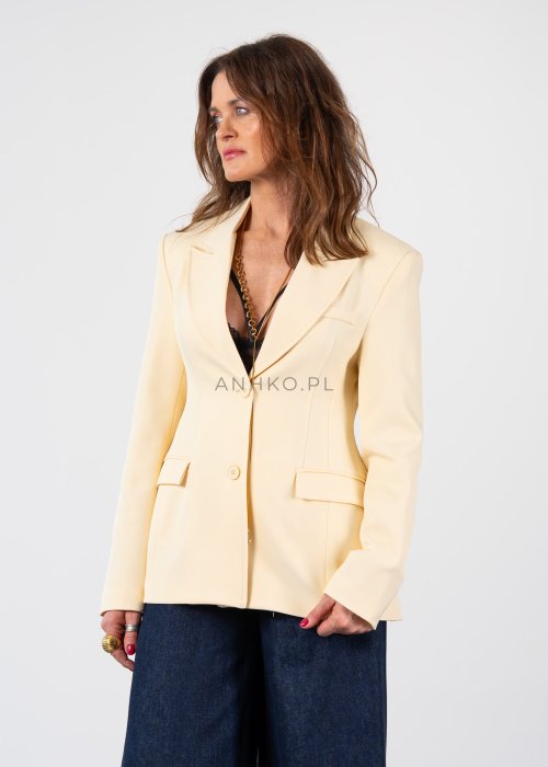 Marynarka ecru z gładkiej tkaniny, klasyczny kołnierz, jednorzędowe zapięcie i elegancki prosty fason