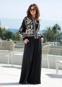 Spodnie z szeroką nogawką Putardo Czarne