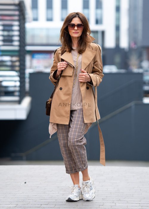 krotki-trencz-camel (3).jpg