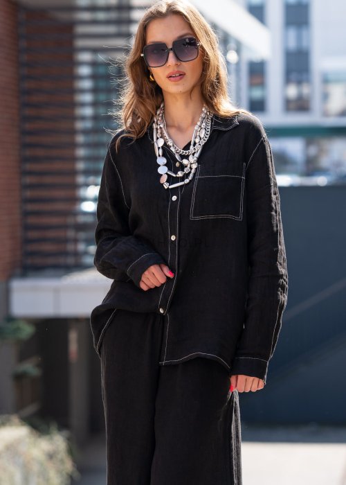 Czarna koszula lniana damska z długim rękawem i kieszenią, oversize, naturalny materiał