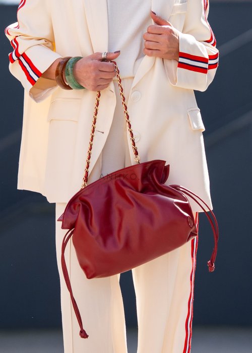 skinchain-torebka-czerwona-skorzana-z-lancuszkiem (5).jpg