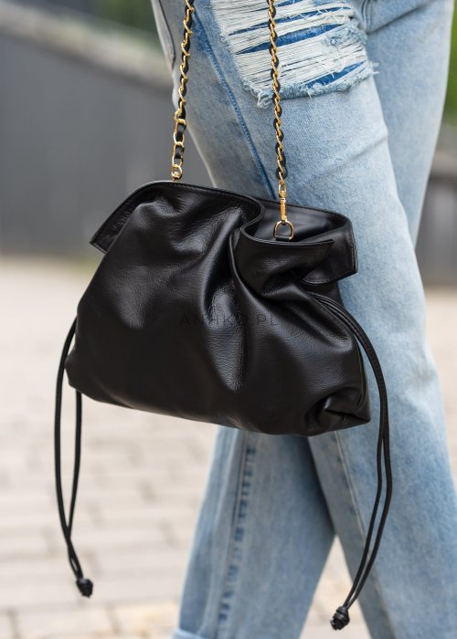 skinchain-torebka-czarna-skorzana-z-lancuszkiem (3).jpg