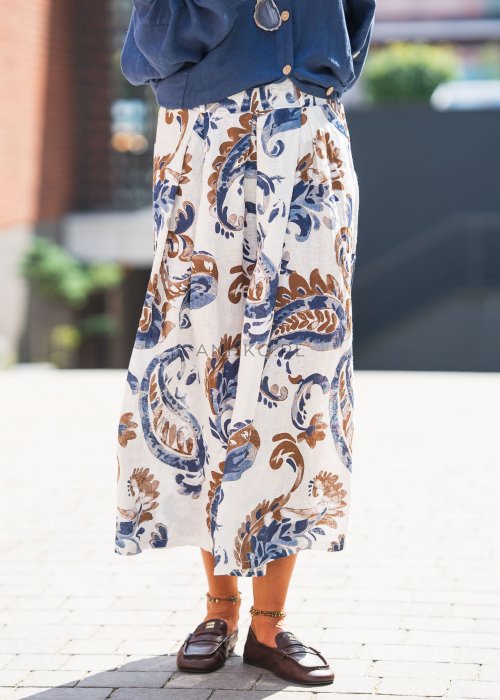 Spodnica-Lniana-Baroque-Biala (10).jpg