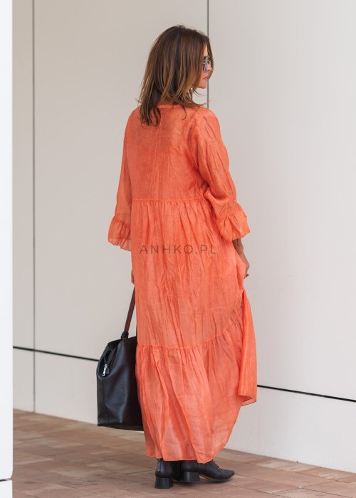 Lniana sukienka maxi w kolorze pomarańczowym z guziczkami, luźny krój boho z falbaną