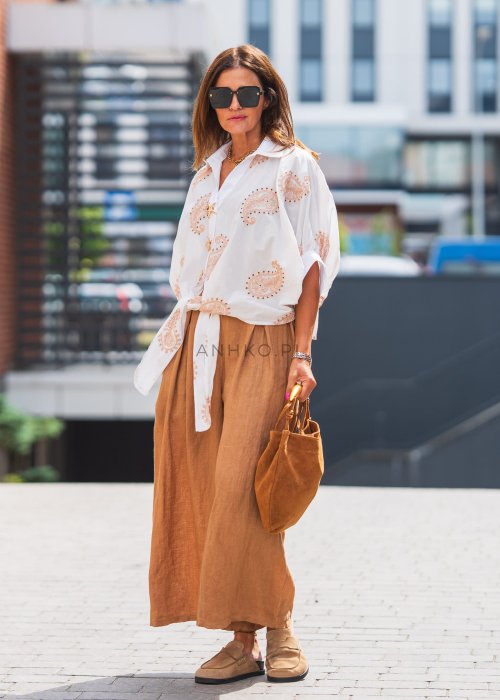 Spodnie damskie lniane w kolorze kamelowym, szerokie nogawki, długość do kostki, wysoki stan, styl boho casual