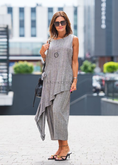 Lniana bluzka bez rękawów w szaro-beżową kratkę, z asymetrycznym dołem, w stylu boho