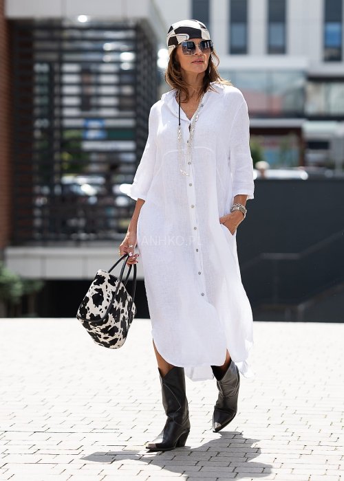 Biała lniana sukienka koszulowa maxi z guzikami, rękaw 3/4, luźny krój, idealna do letnich stylizacji boho