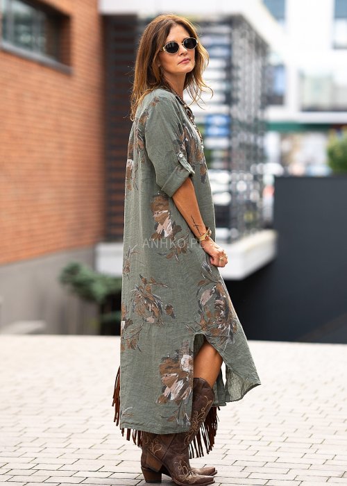 Lniana sukienka maxi w kolorze khaki z kwiatowym wzorem i kołnierzykiem w stylu boho