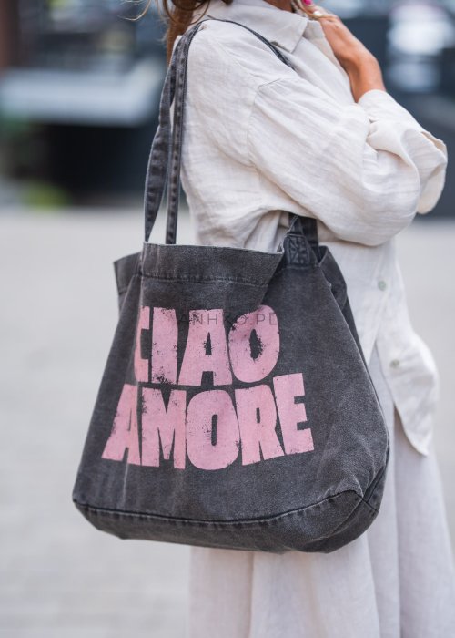 Ciemnoszara bawełniana torba shopper z nadrukiem w różowym kolorze „CIAO AMORE” i długimi uchwytami na ramię
