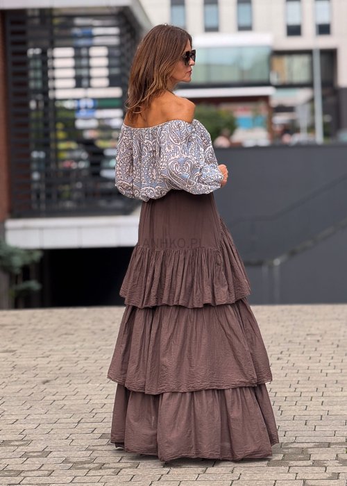 Brązowa długa spódnica boho z bawełny, rozkloszowana, w stylu tiered z szerokimi falbanami i naturalnym wykończeniem