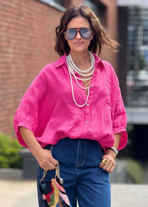 Różowa koszula lniana oversize z kołnierzykiem i długim rękawem, lekka tkanina, styl casual boho
