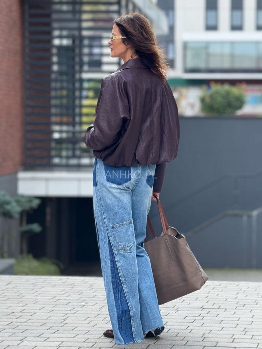 Kurtka z ekoskóry w kolorze burgundowymz luźnym fasonem i lekko ściąganym dołem