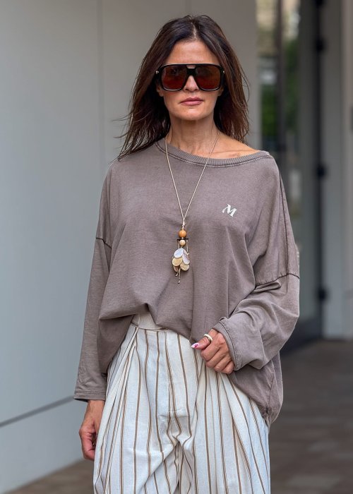 Luźna bluzka damska oversize z długim rękawem w kolorze taupe, casualowa moda damska