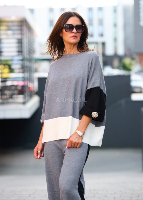 Dwuczęściowy komplet damski w odcieniach szarości z kontrastowymi wstawkami, luźny fason casual