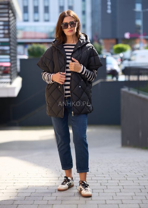 Pikowana kamizelka damska w kolorze czarnym z kapturem, oversize na sezon jesienno-zimowy