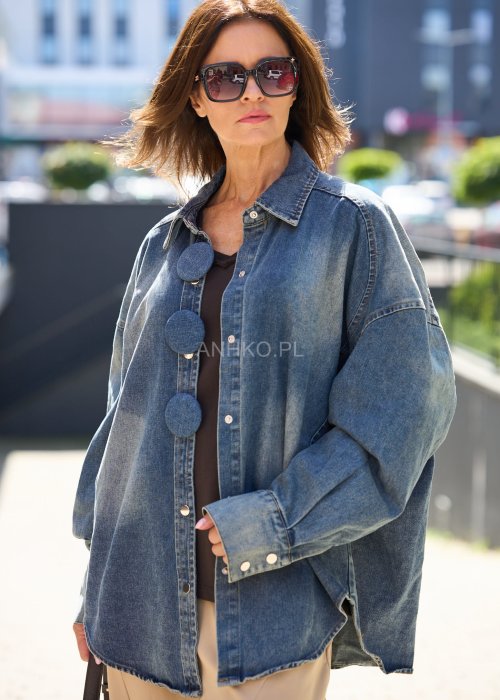 Koszula damska jeansowa oversize z dużymi guzikami, długi rękaw, klasyczny kołnierzyk, styl casual