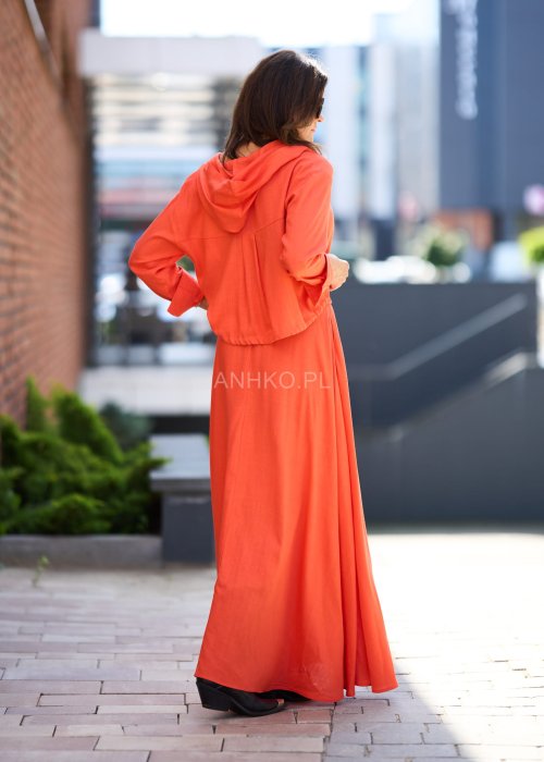 Koralowy komplet damski z długą sukienką maxi i koszulą zapinaną na guziki, luźny krój, styl letni casual