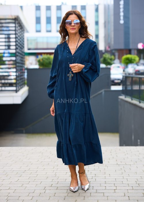 Granatowa sukienka damska maxi z dekoltem w serek, długi rękaw bufka, luźny fason boho
