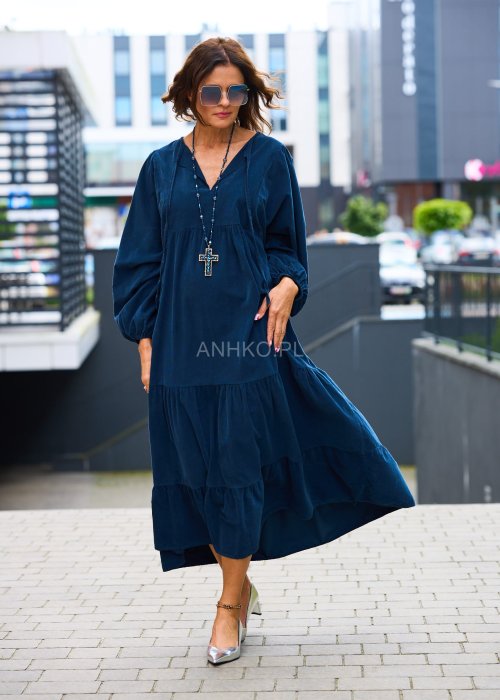 Granatowa sukienka damska maxi z dekoltem w serek, długi rękaw bufka, luźny fason boho