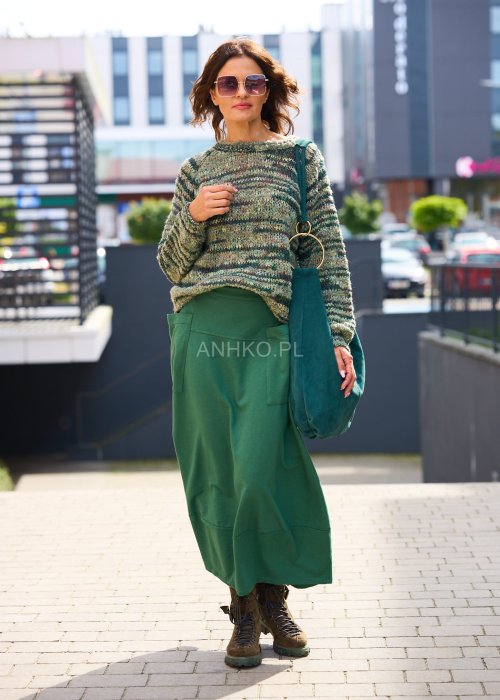 Sweter damski w zielony melanż z długim rękawem i okrągłym dekoltem, styl casual