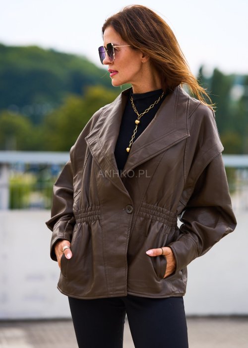 Brązowa kurtka damska ze skóry ekologicznej, zapinana na guzik, oversize z szerokim kołnierzem