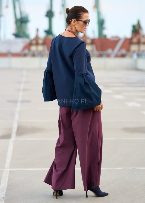 Bordowe spodnie damskie wide leg z rozcięciami i marszczeniem po bokach, wysoki stan, styl boho oversize