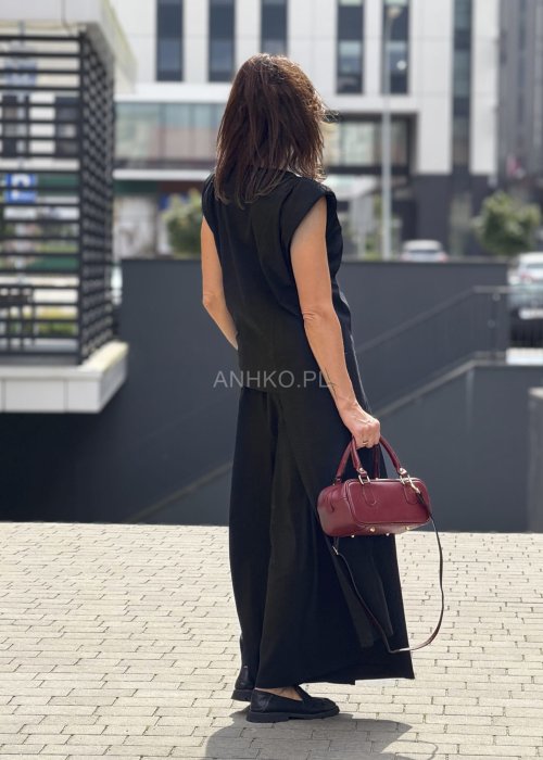 Czarna bluzka damska bez rękawów z ozdobnymi aplikacjami w stylu casual