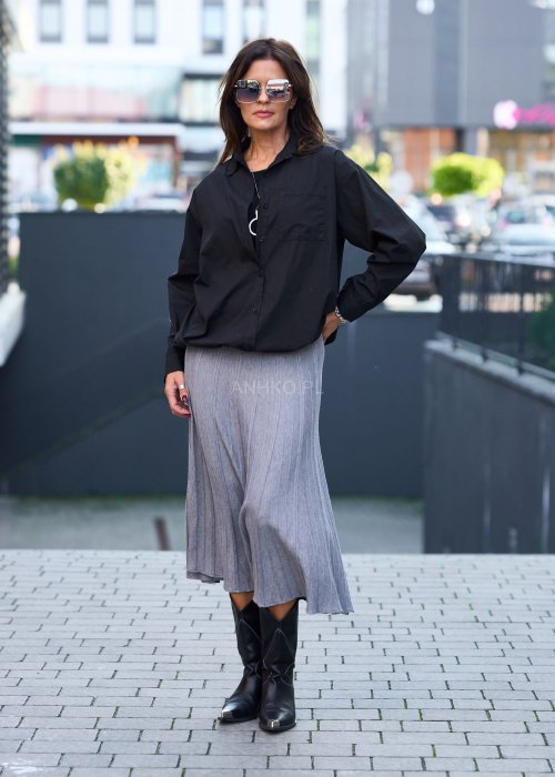 Szara spódnica damska midi z rozkloszowanym dołem i pionowymi przeszyciami w stylu casual