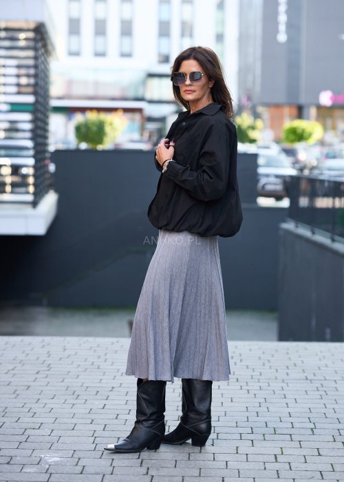 Szara spódnica damska midi z rozkloszowanym dołem i pionowymi przeszyciami w stylu casual