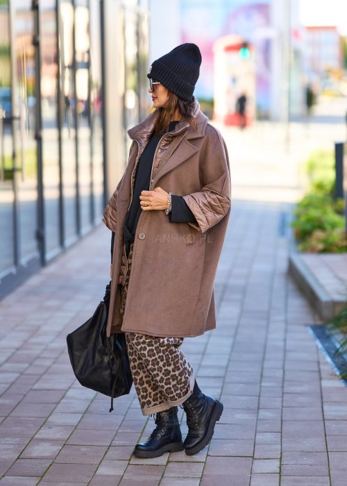 Czarno grafitowa czapka damska beanie z wywinięciem i naszywką, zimowy styl streetwear