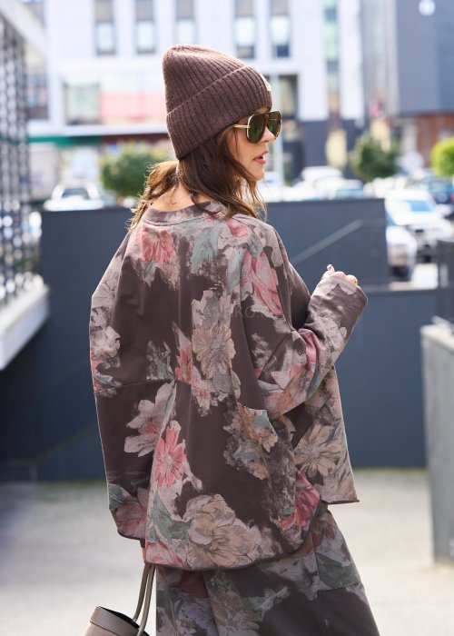 Brązowa czapka damska zimowa beanie z naszywką i uśmiechem, ciepła dzianina, moda uliczna