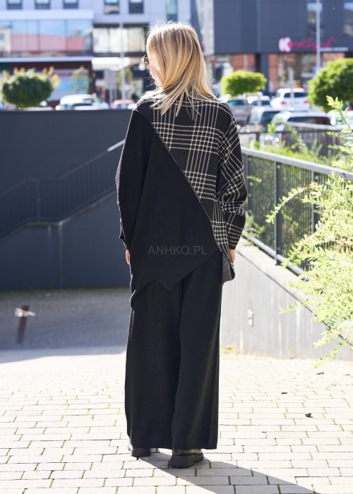 Stylizacja w eleganckiej, czarno-białej tonacji, idealna na chłodniejsze dni.