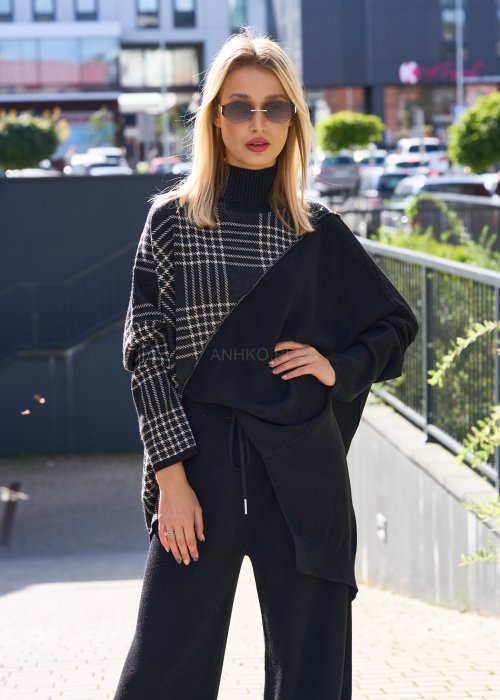 Stylizacja w eleganckiej, czarno-białej tonacji, idealna na chłodniejsze dni.