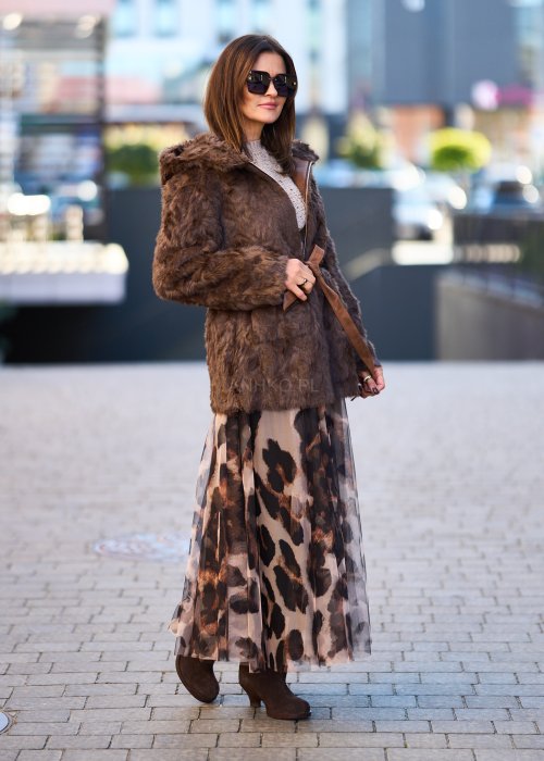 Brązowa dwustronna kurtka z futrzanym wykończeniem, kapturem i paskiem w talii, styl boho chic