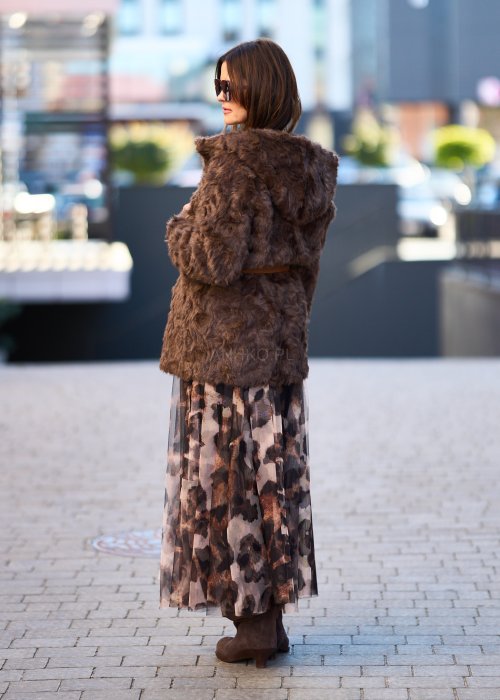 Brązowa dwustronna kurtka z futrzanym wykończeniem, kapturem i paskiem w talii, styl boho chic