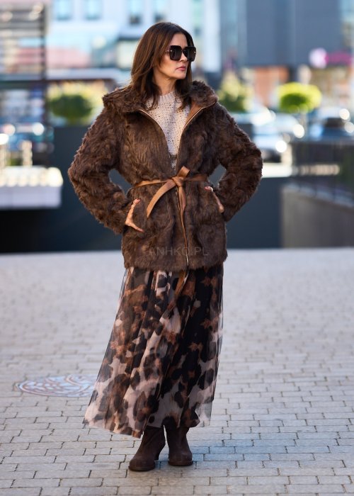 Brązowa dwustronna kurtka z futrzanym wykończeniem, kapturem i paskiem w talii, styl boho chic