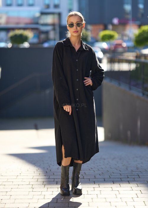 Czarna sukienka koszulowa z długim rękawem i rozcięciem po boku, oversize, z naturalnej tkaniny