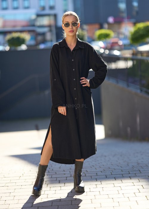 Czarna sukienka koszulowa z długim rękawem i rozcięciem po boku, oversize, z naturalnej tkaniny