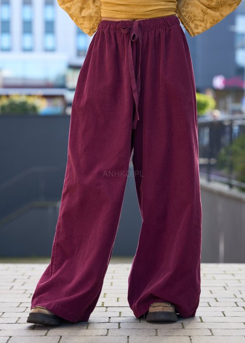 Luźne, szerokie spodnie w kolorze głębokiego bordo