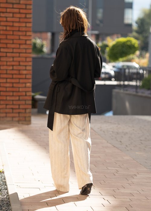 Beżowe szerokie spodnie w delikatne prążki