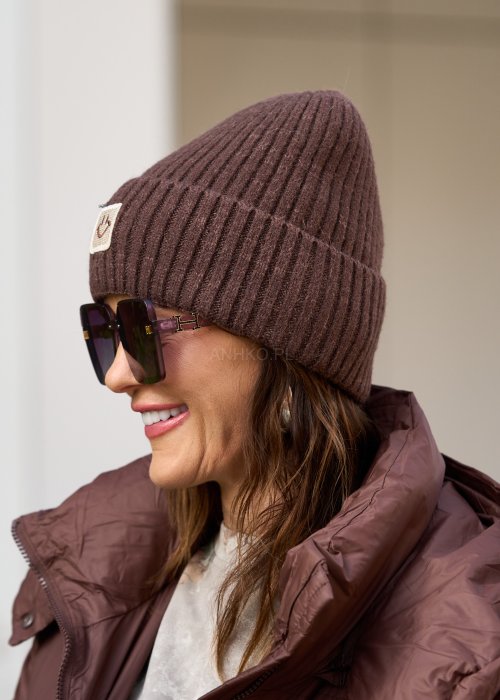 Brązowa czapka damska zimowa beanie z naszywką i uśmiechem, ciepła dzianina, moda uliczna