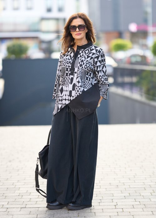 Czarne szerokie spodnie z lnu o kroju palazzo, z elastycznym pasem i wiązaniem, w stylu casual