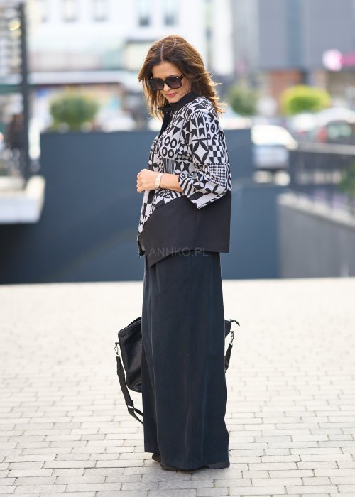 Czarne szerokie spodnie z lnu o kroju palazzo, z elastycznym pasem i wiązaniem, w stylu casual