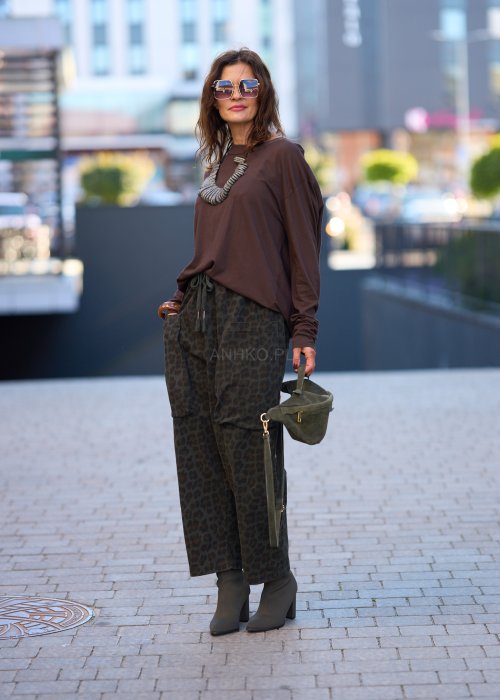 Damskie spodnie z kieszeniami w panterkę, w kolorze khaki, z elastycznym pasem i sznurkiem w talii, styl casual
