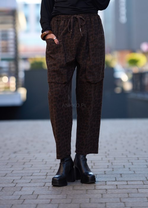 Damskie spodnie w panterkę w odcieniach brązu, z dużymi kieszeniami cargo, styl casual