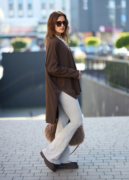 jasnoszare dzianinowe spodnie dzwony,