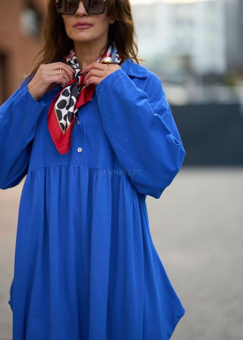 Odważna i stylowa apaszka z motywem zebry i kontrastową ramką w krowie cętki